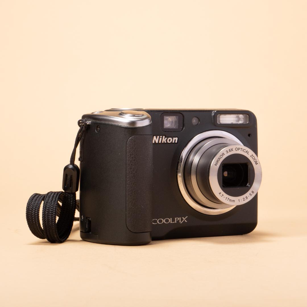 【単3電池で動く】Nikon COOLPIX P50 ブラック