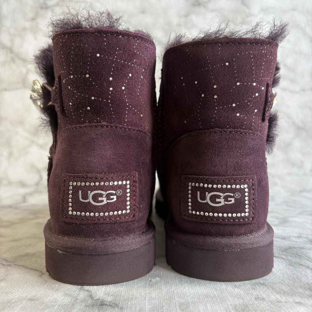 【新品】UGG MINI BAILEY BUTTON アグ ムートンブーツ　23