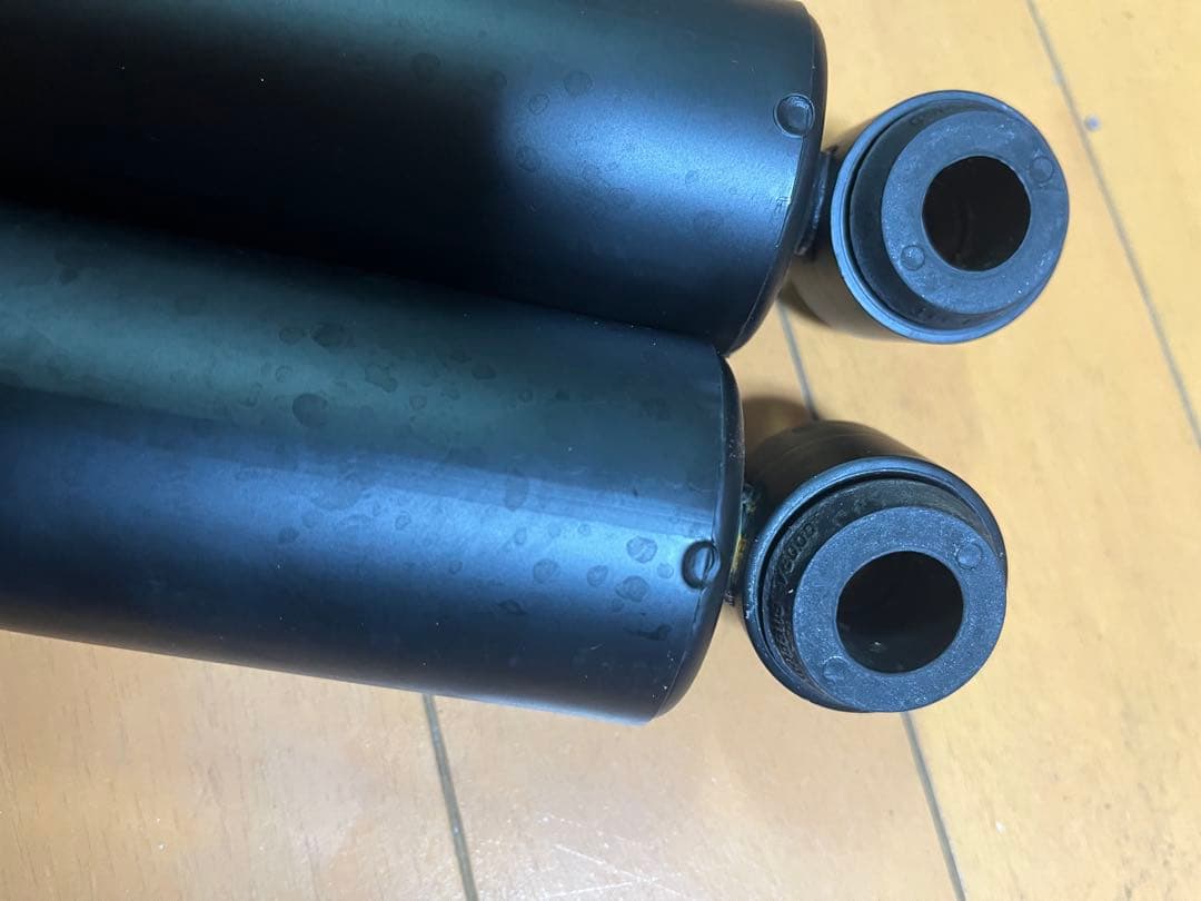 ショックアブソーバー キャラバン 純正 ショックアブソーバー キャラバン 純正