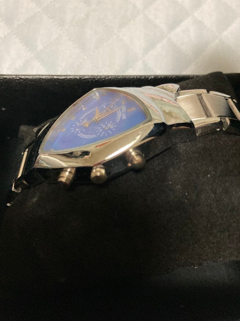 ベルエア　トライアングルケース 腕時計