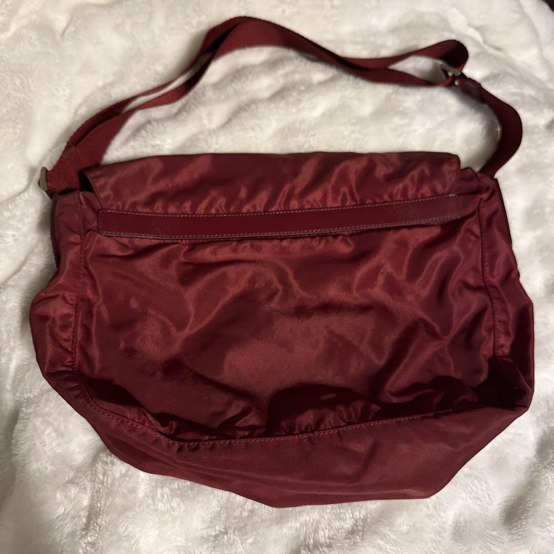 【稀少！PRADA】プラダ ワインレッド ナイロン ショルダーバッグ