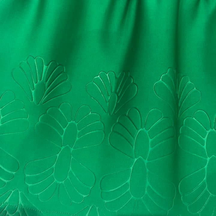 メルカリ ツルツル素材のグリーン膝上丈ワンピース ひざ丈ワンピース 1 000 中古や未使用のフリマ