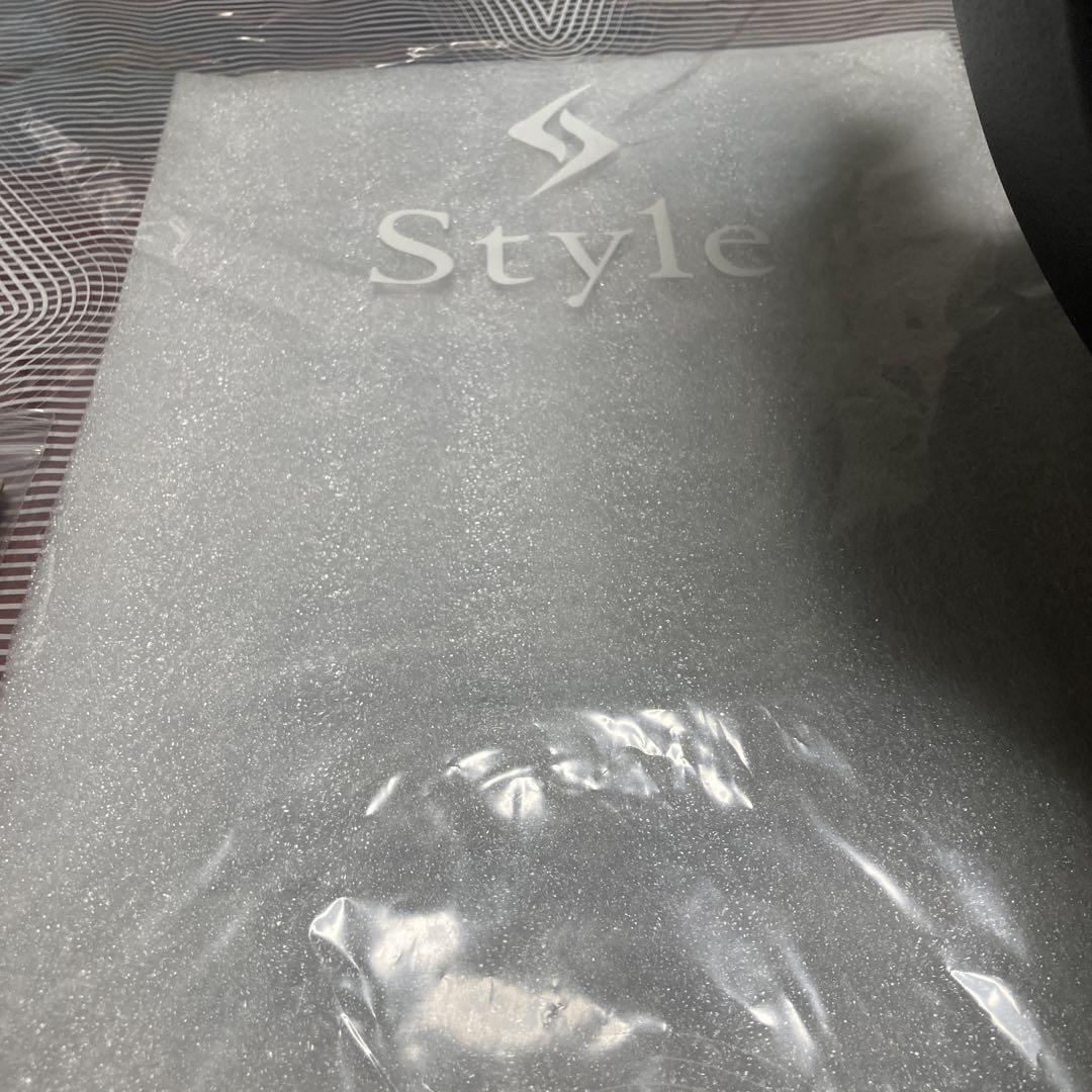 Style 骨盤・姿勢矯正クッション 黒色