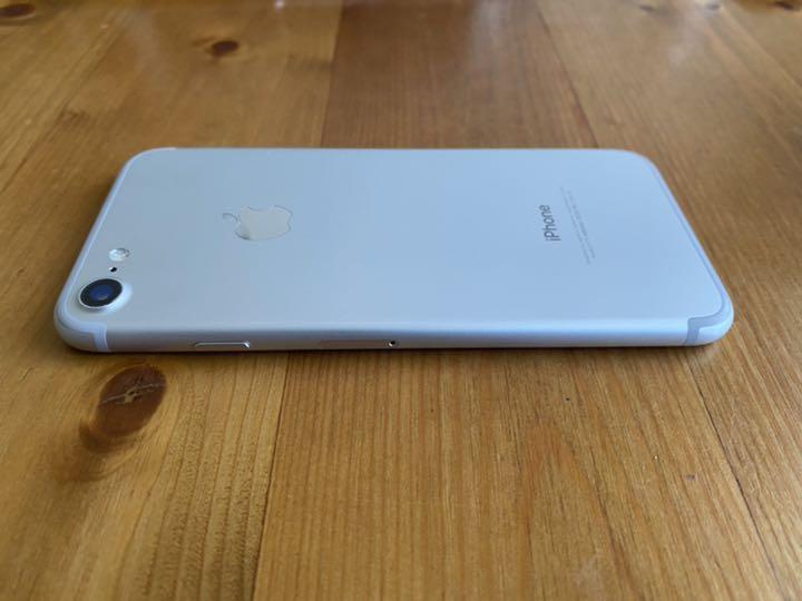 お得最安値 iPhone 7 Silver 128 GB SIMフリー Gizcd-m43065228285 お得送料無料