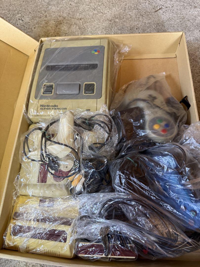 Nintendo スーパーファミコン 本体　互換機　ソフト計9個　セット売り