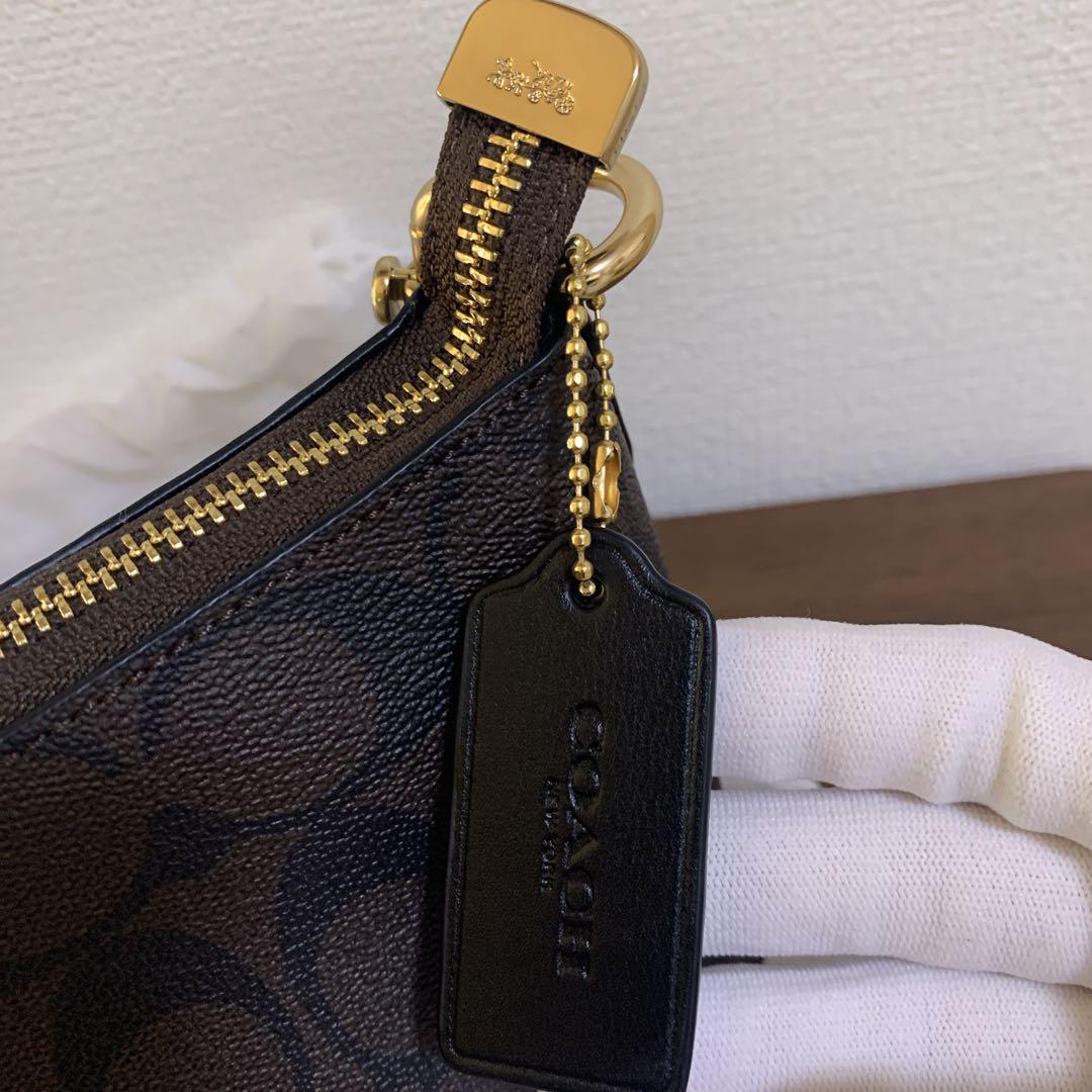 COACH コーチ　シャーロット ショルダー バッグ・シグネチャー キャンバス