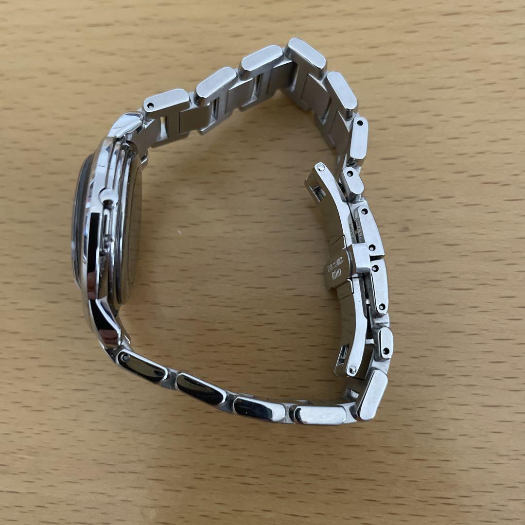 シチズンのドレスウォッチです。