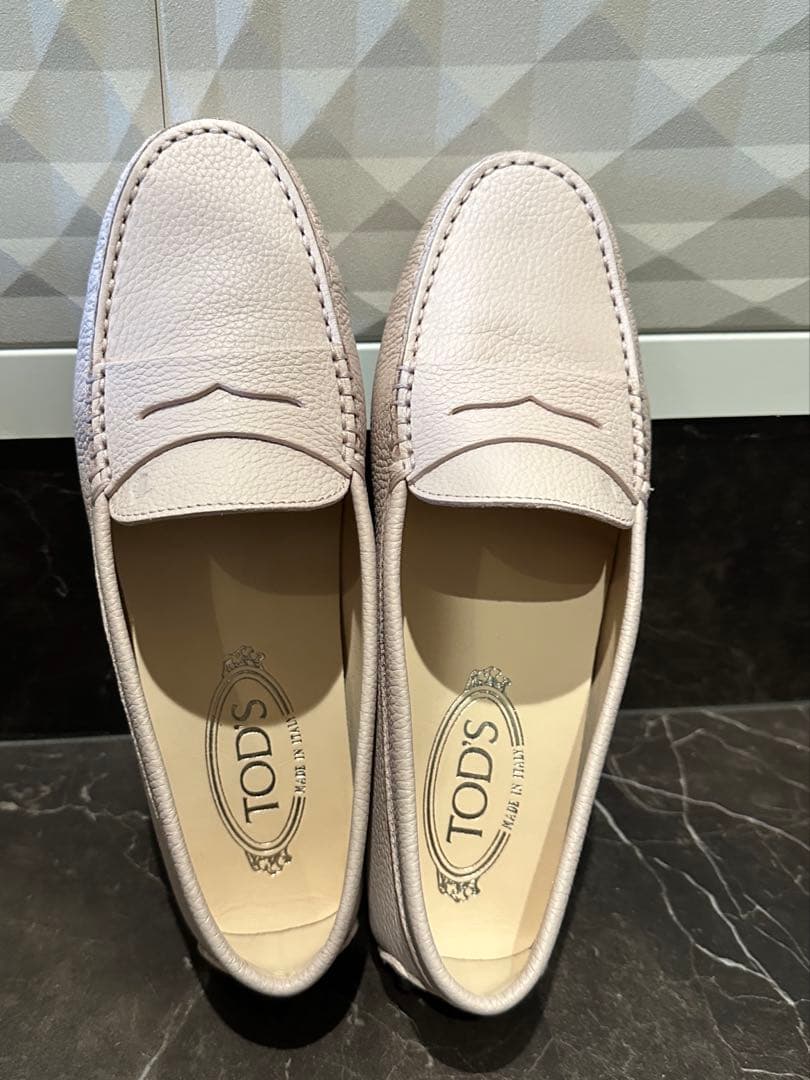 トッズ、新品未使用TOD’S★ゴンミーニ レディース ドライビングシューズ トッズ、新品未使用TOD’S★ゴンミーニ レディース ドライビングシューズ
