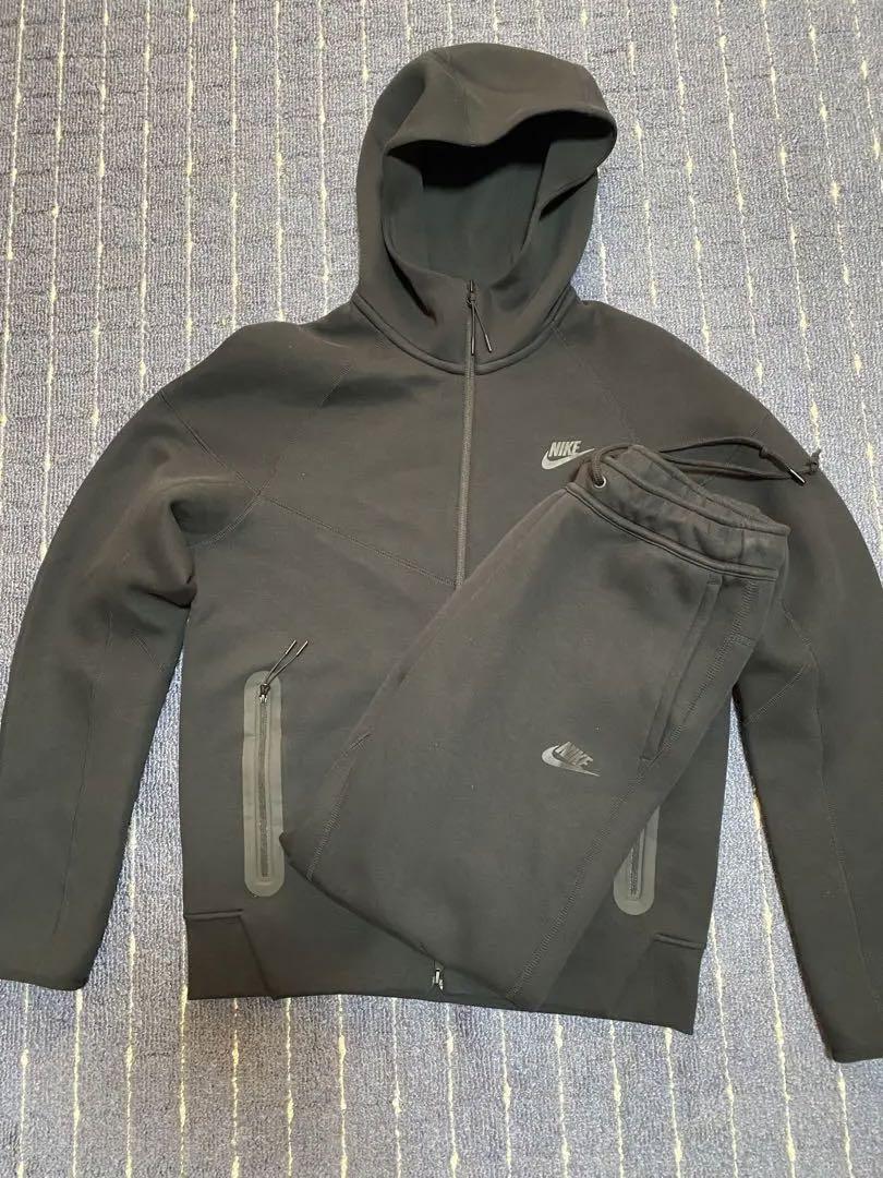 超人気！NIKEテックフリース 黒