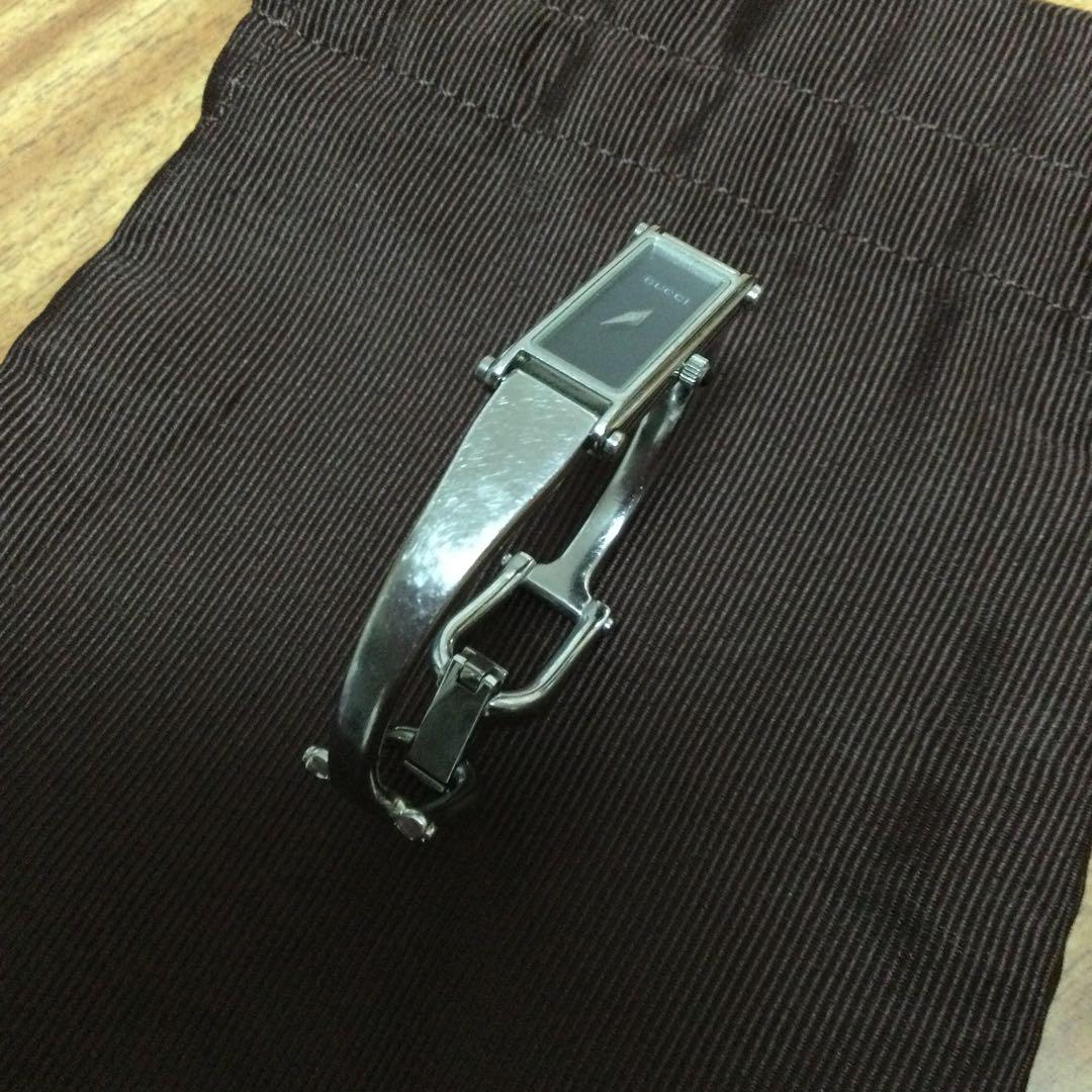 グッチ　腕時計　バングル　1500