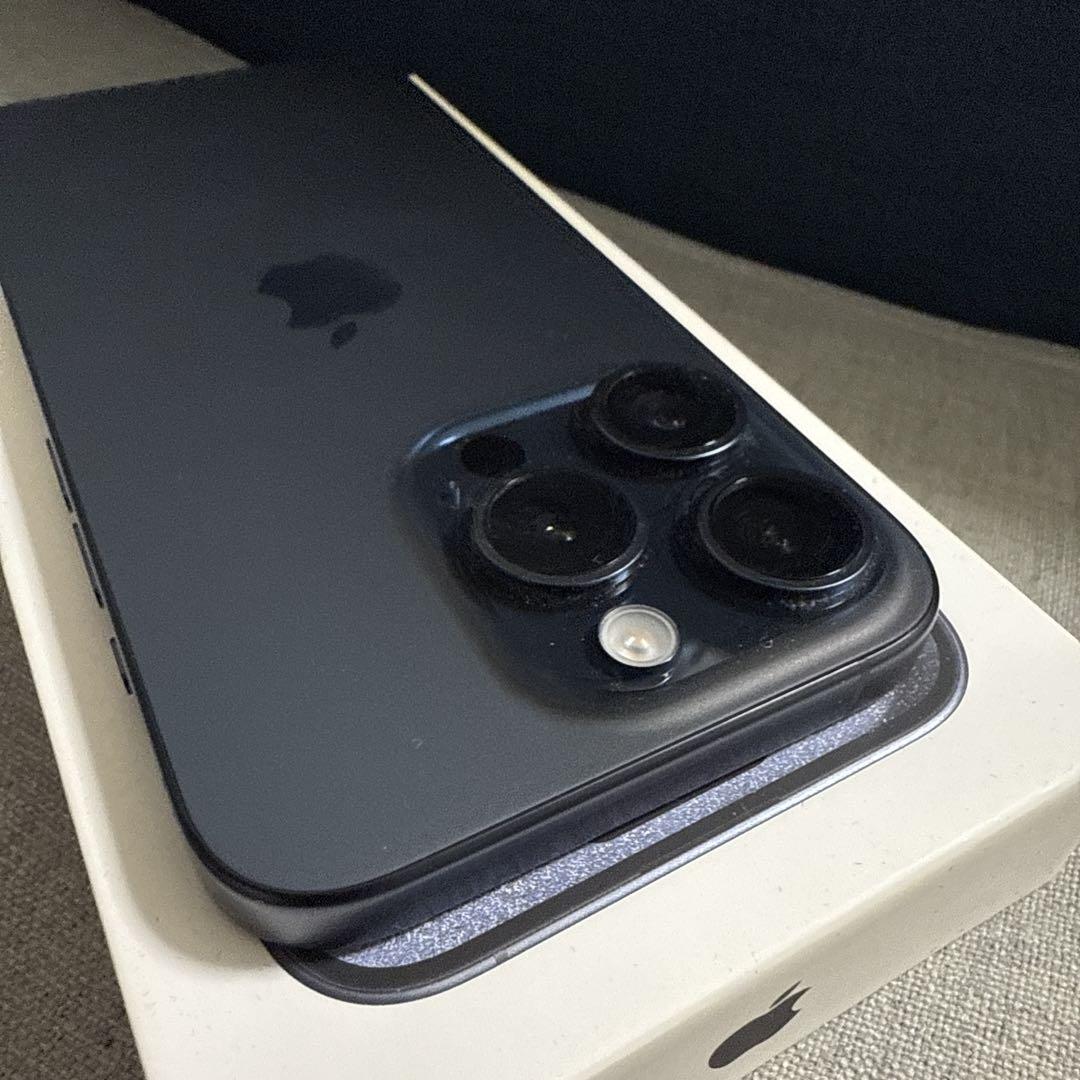 Apple iPhone 15 Pro 256GB ブルーチタニウムニベンズ専用