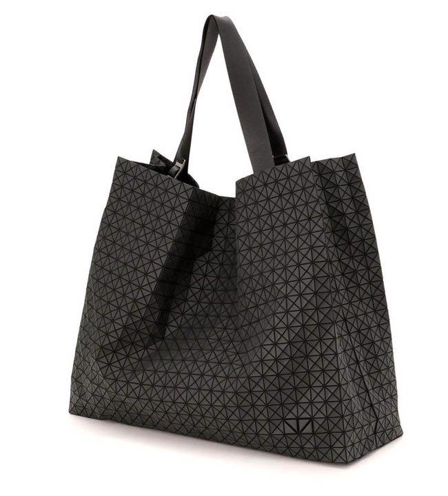 美品BAOBAO ISSEY MIYAKE トートバック　カート　マットブラック