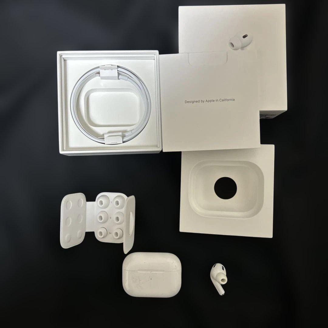 純正 Apple AirPods Pro 第2世代 右耳とケースのみ - メルカリ