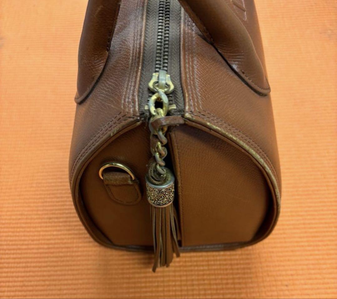 Valentino Garavani ハンドバッグ オールレザー シボ革 - メルカリ