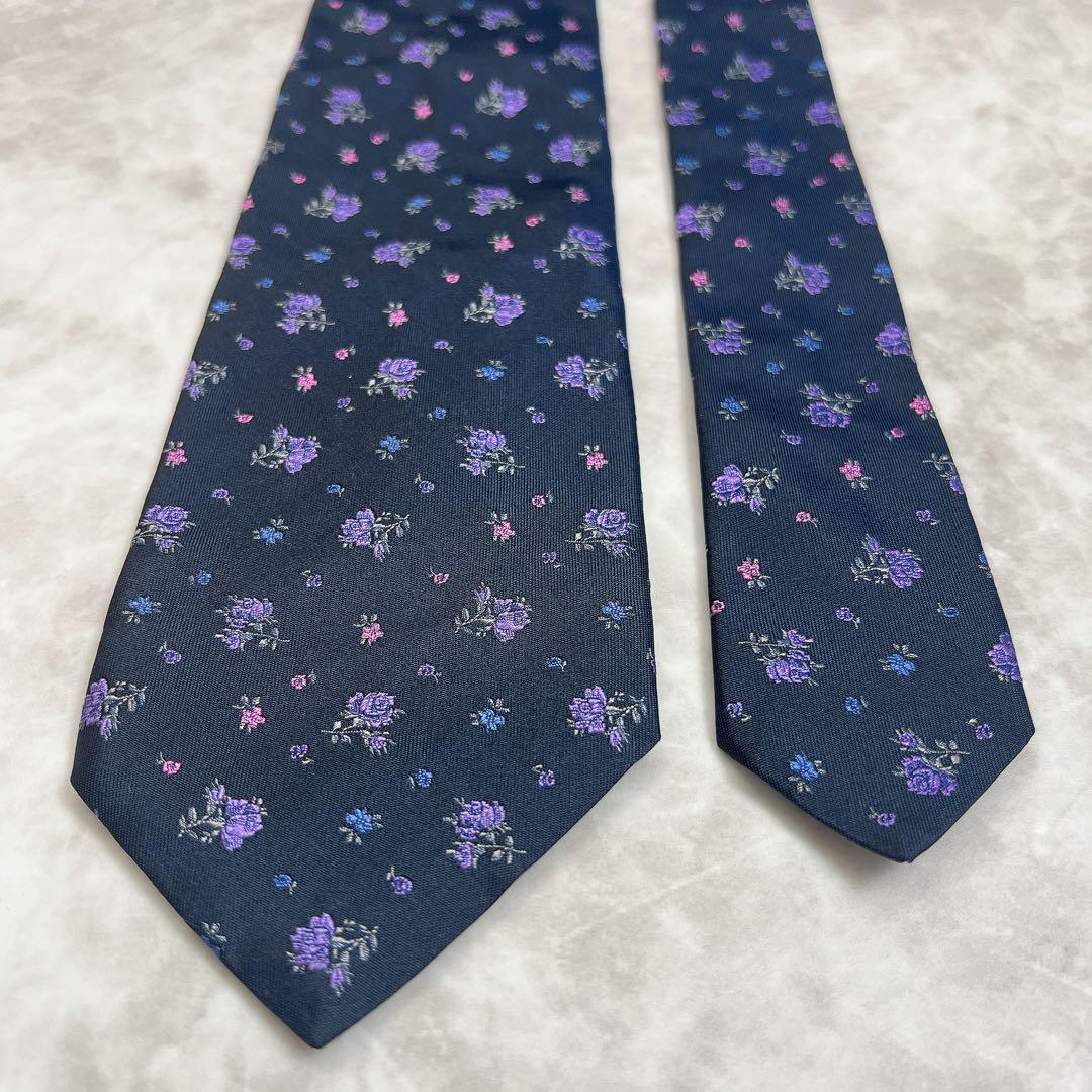美品 Paul smith collection 花柄 フラワー ネクタイ 薔薇 極美品 Paul smith collection 花柄 フラワー ネクタイ 薔薇