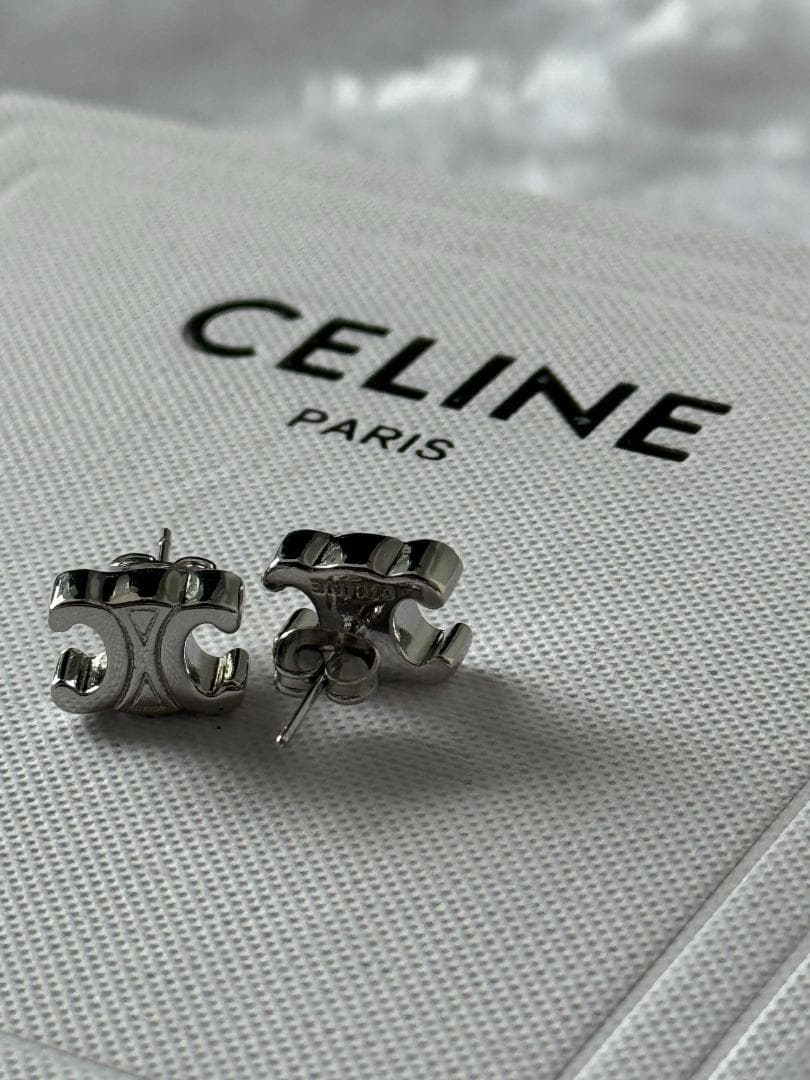 刻印あり CELINE セリ-ストリオンフ ピアス