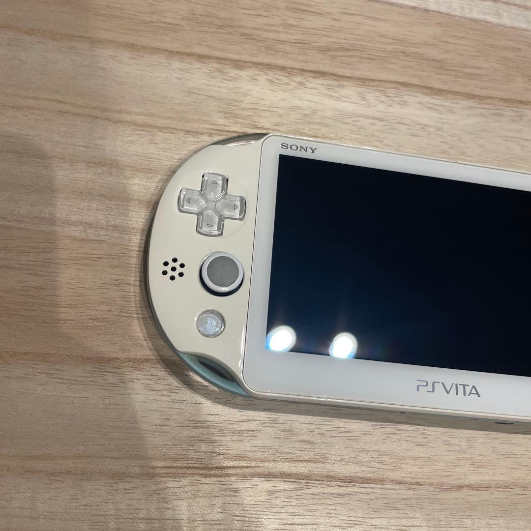 PSVita 本体 2000 ライトブルー/ホワイト