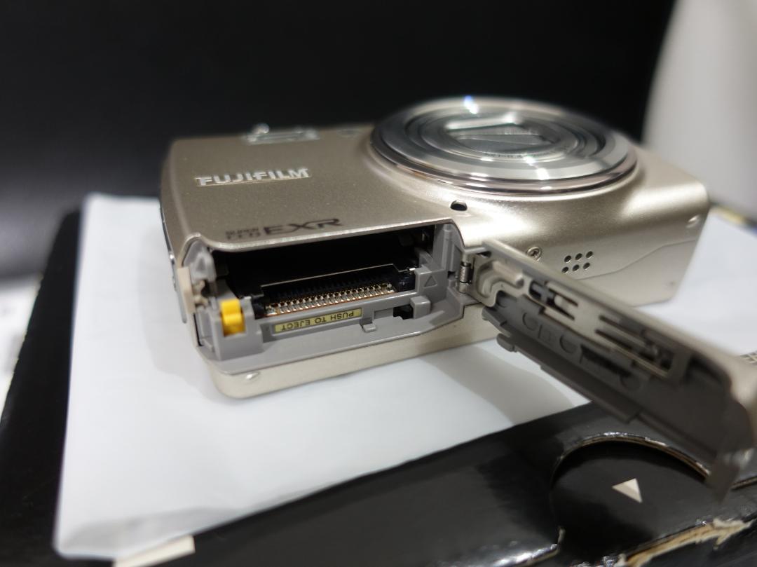 極上)完備 FUJIFILM フジフィルム FINEPIX F200EXR