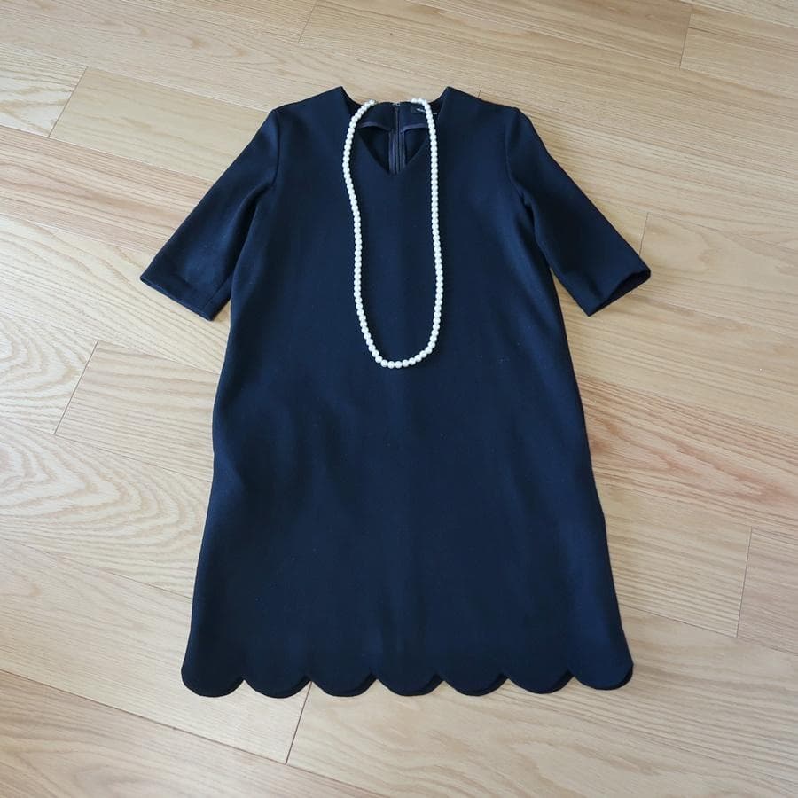 ヨーコチャン スカラップヘムワンピース ウール 黒 size38M・YOKOCHAN