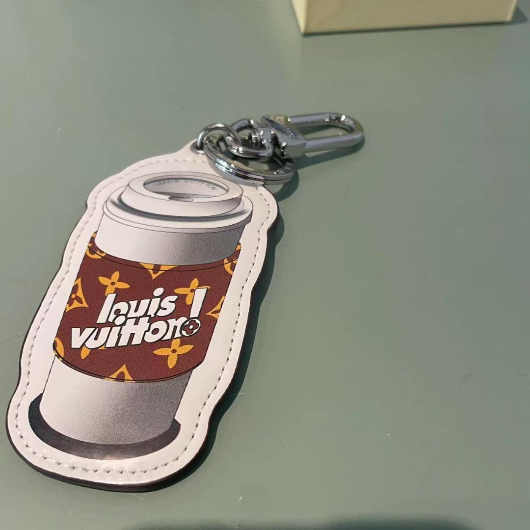 Louis Vuitton コーヒーカップ型キーホルダー Louis Vuitton コーヒーカップ キーホルダー - メルカリ