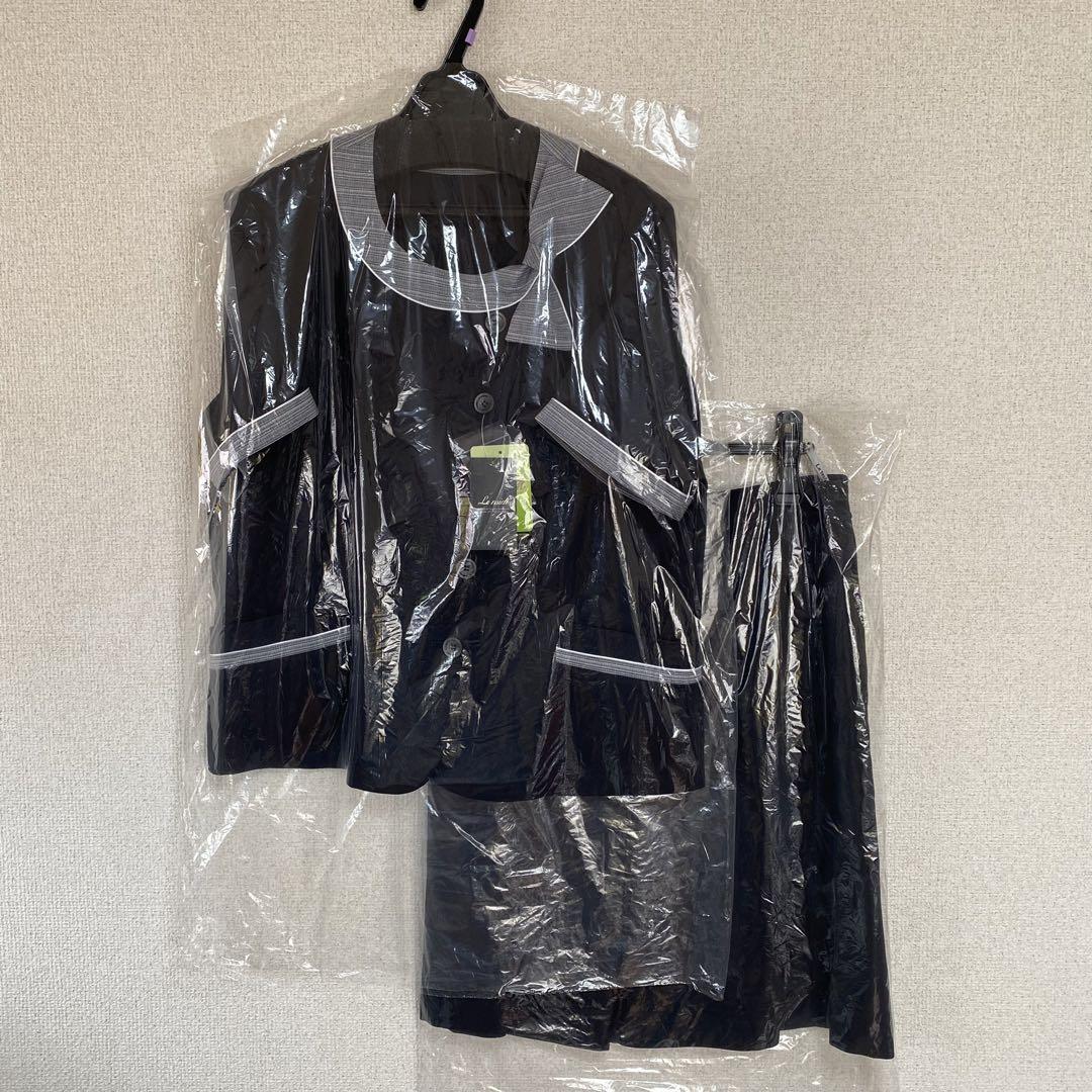 【新品タグ付き】ボンマックス 事務服 17号 オーバーブラウス タックスカート
