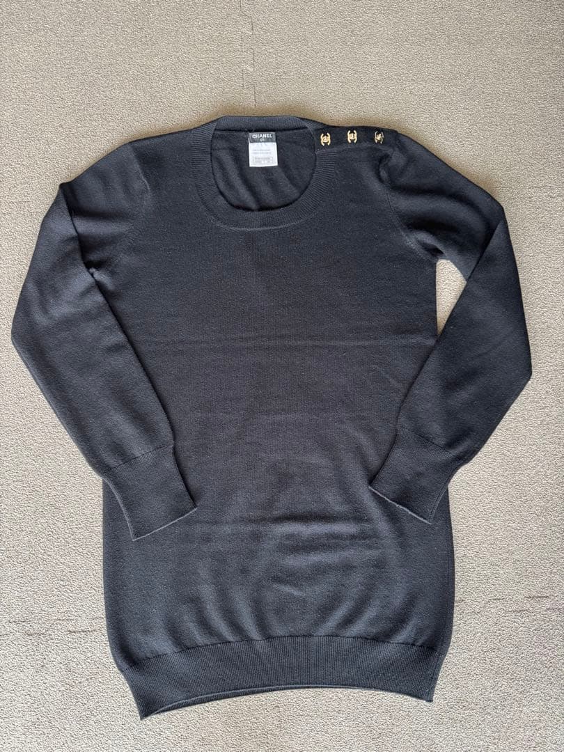 CHANEL ブラック ターンロックセーター