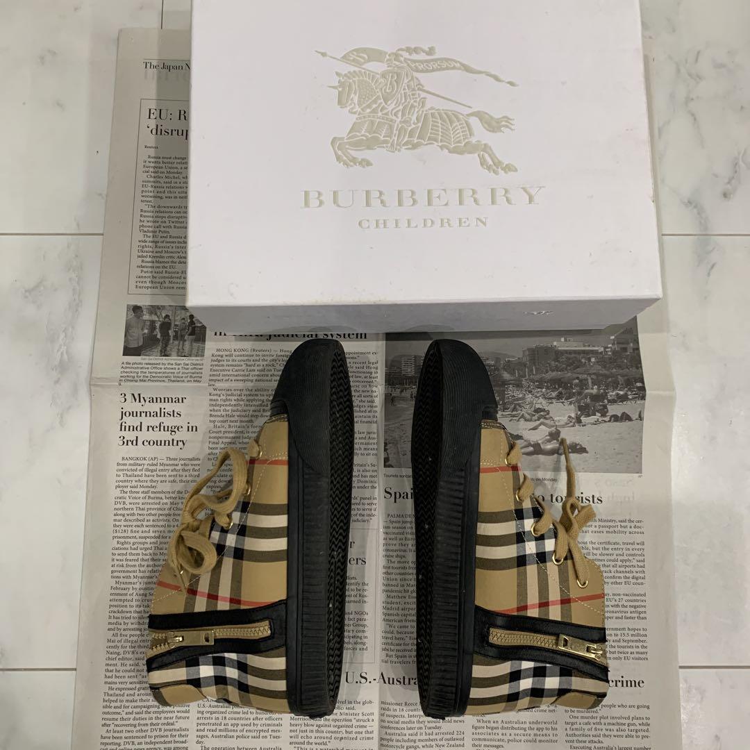 スニーカー BURBERRY
