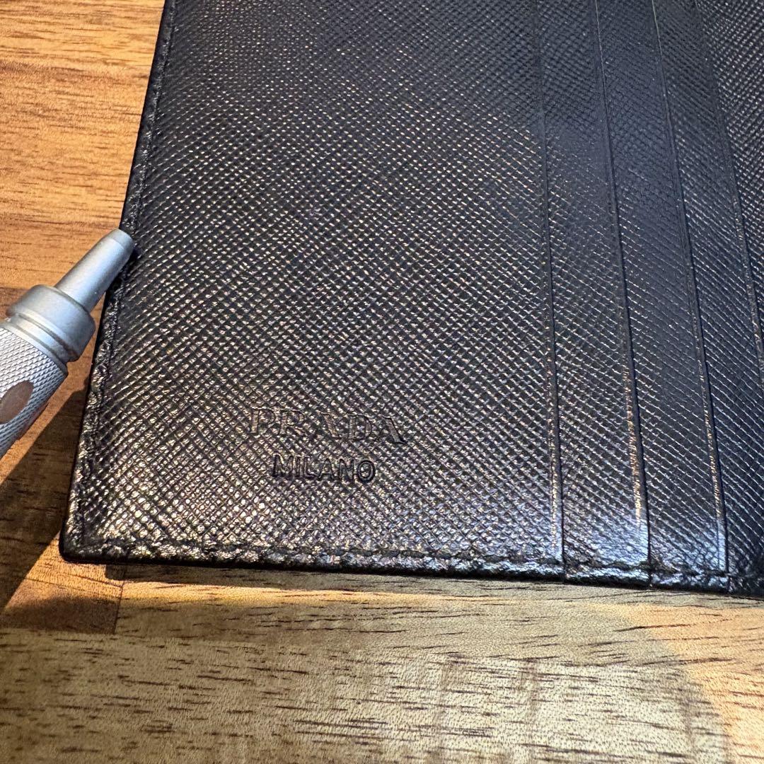 ♠ PRADA