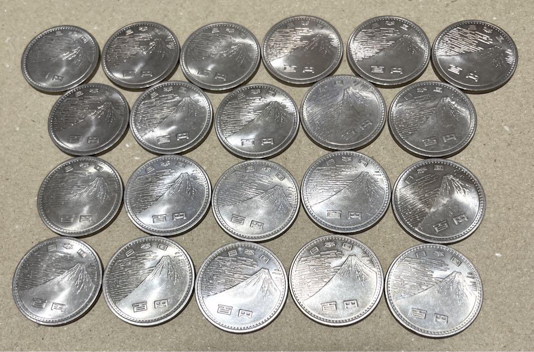 EXPO記念硬貨   100円42枚  500円7枚　5000円２枚