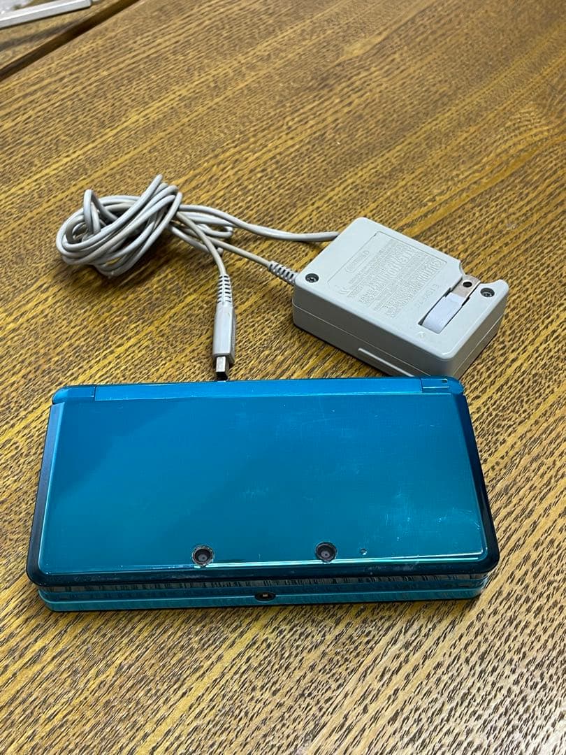ニンテンドー3DS 本体 青ブルー 充電器付きNintendo 3DS