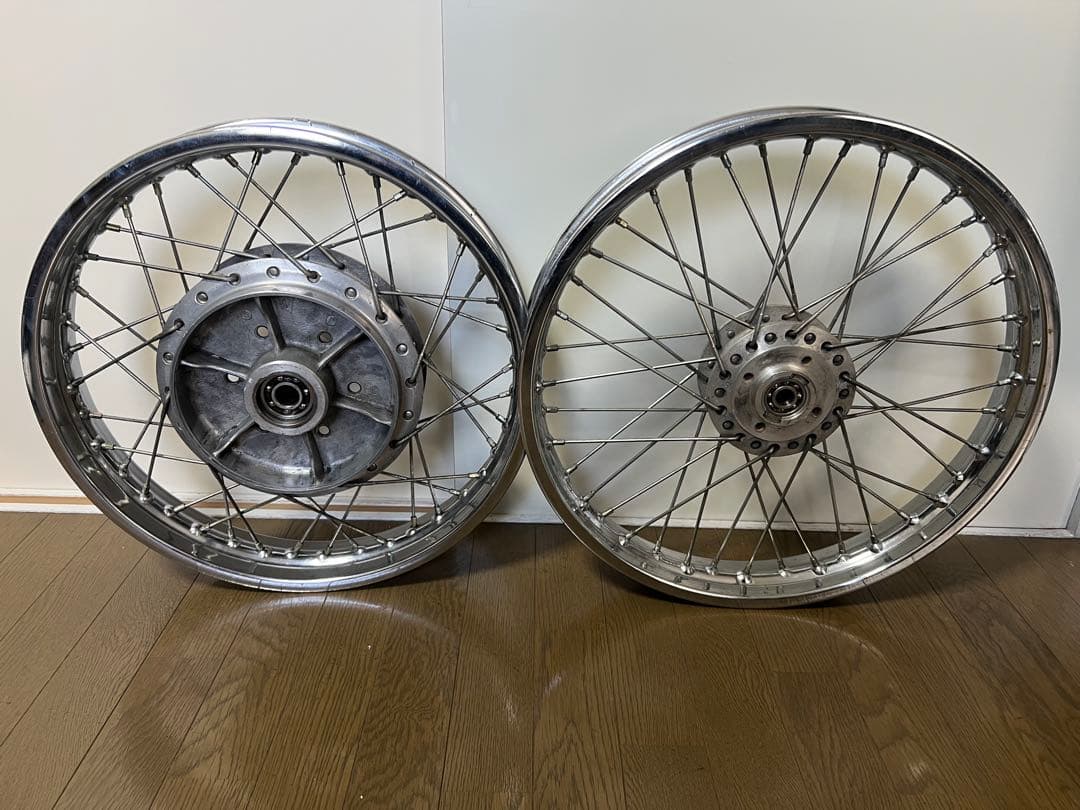 z1 z2 kz1000mk2 ホイール前後 z1 z2 z750four kz900 kz1000 前後ホイール - メルカリ