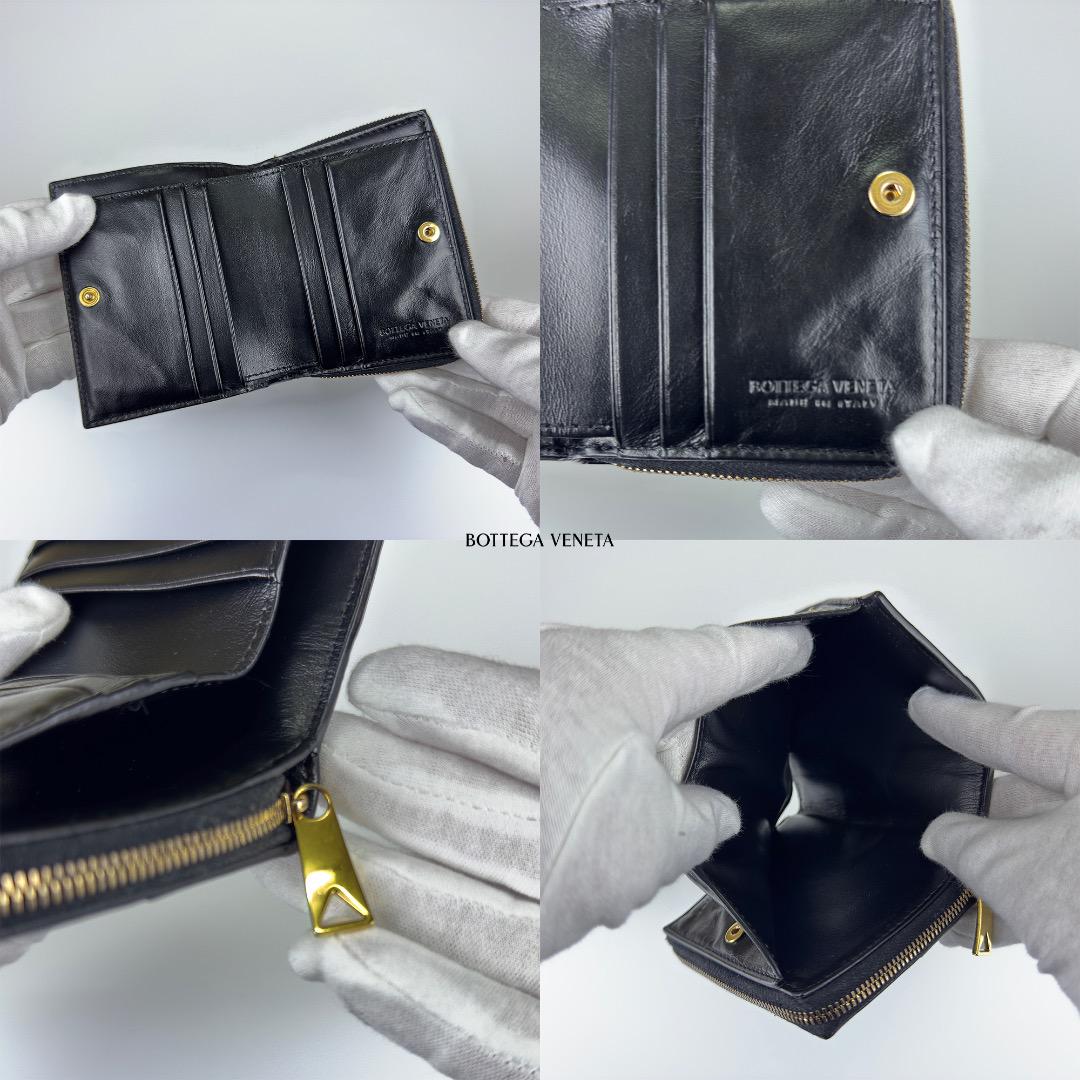 近年タイプ　ボッテガヴェネタ　カセット　マキシイントレチャート　二つ折り　財布