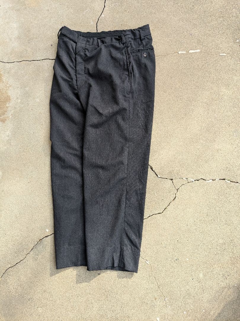 シルエット◎ old prada wool tapperdslacks