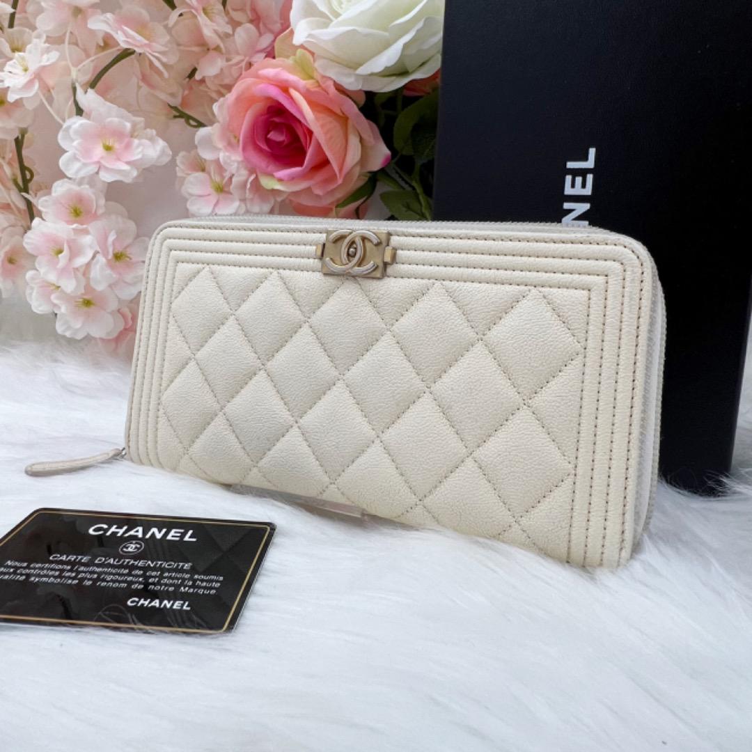 CHANEL ボーイシャネル ラウンドファスナー 長財布 白　キャビアスキン シャネル 非売品