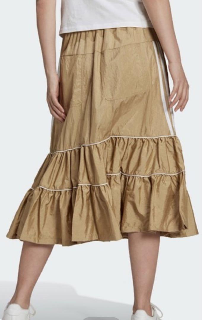 【adidas】LOVELY 甘カワ★ロゴ入りフリルスカート org.jpg