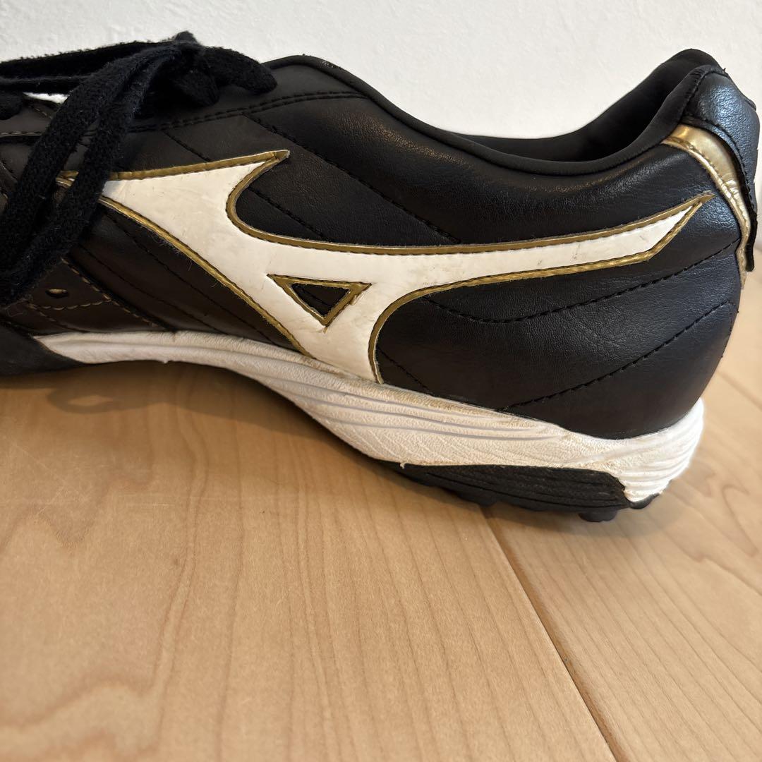 Mizuno サッカートレーニングシューズ 27.5cm 黒/金 - メルカリ