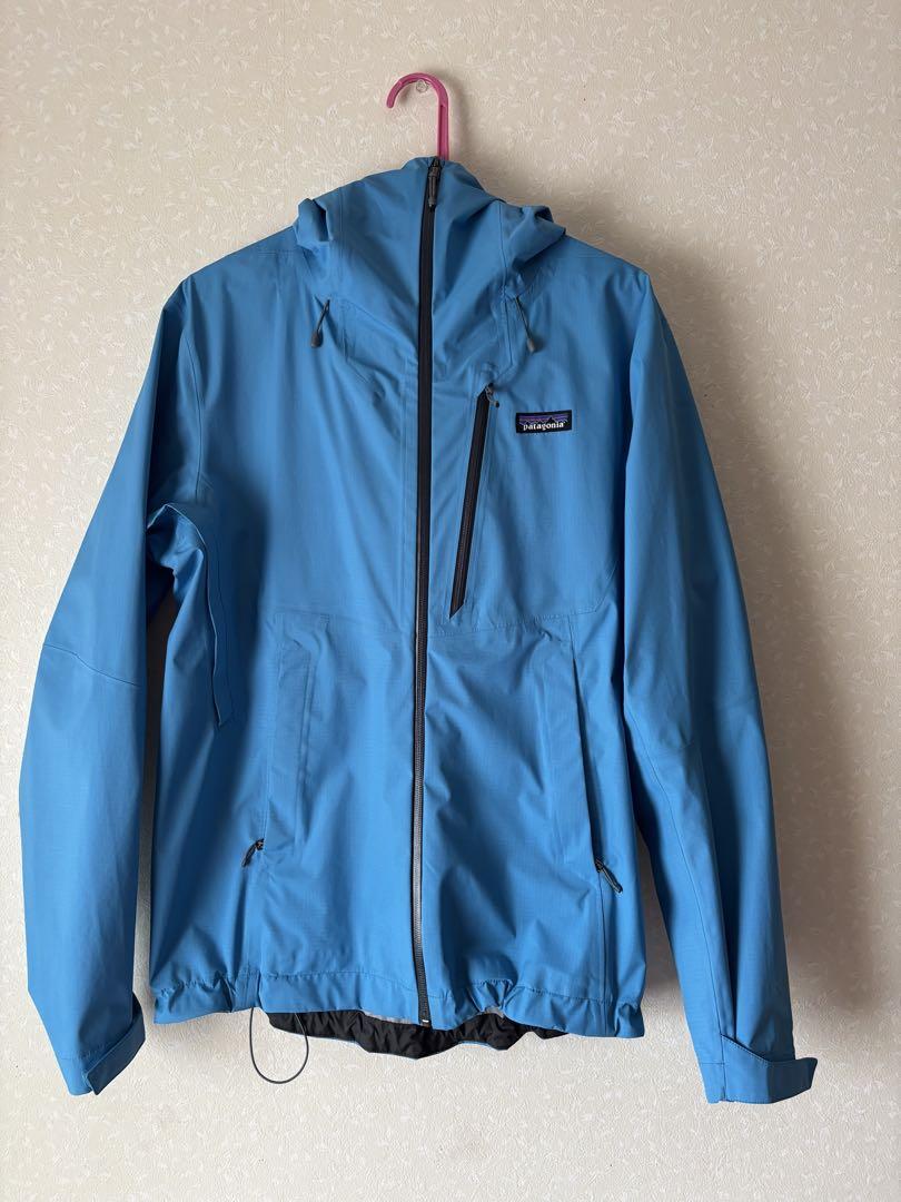patagonia フード付きジャケット 青