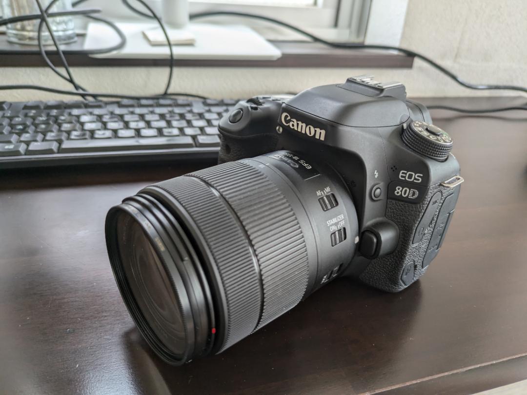 デジタルカメラ Cannon EOS 80D + EFS 18-135mm