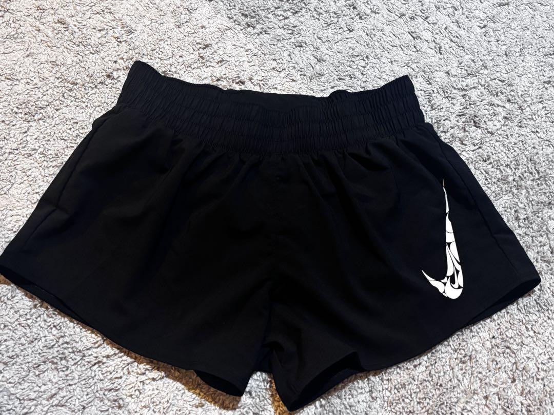 NIKE トレーニングウェア　オールシーズン