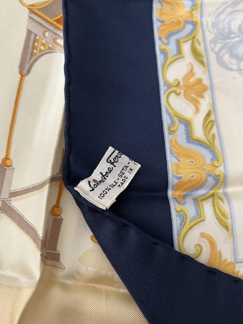 Salvatore Ferragamo フェラガモ　シルクスカーフ トラ ヒョウ