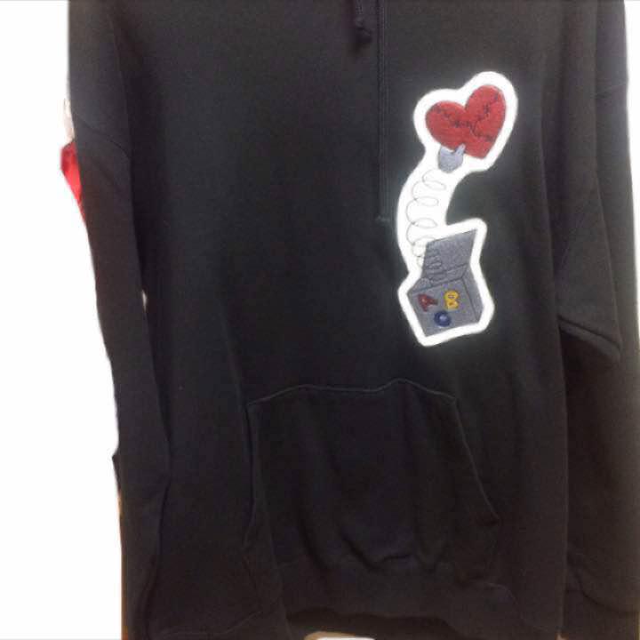 受注限定 HEIHEI パーカー