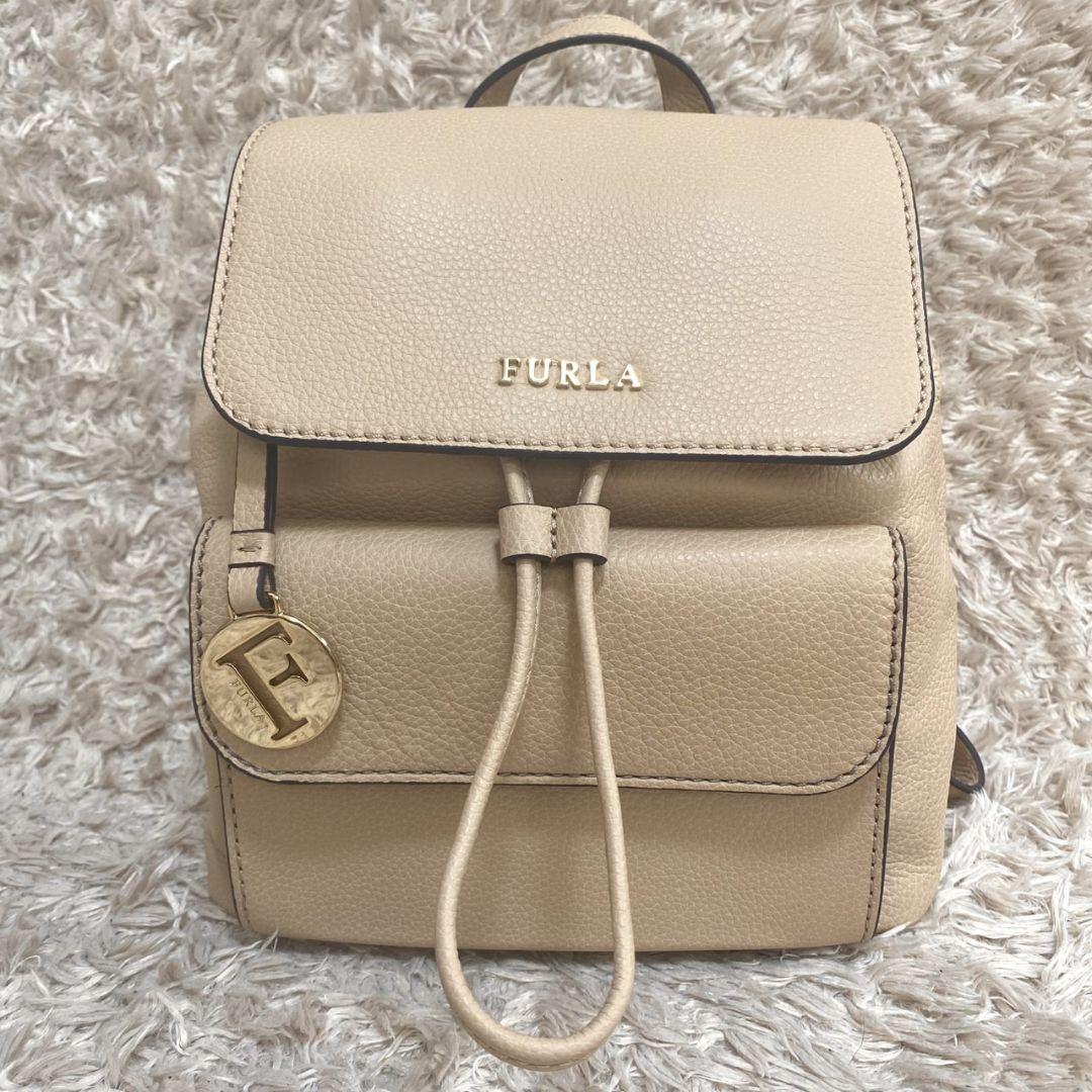 未使用級♡フルラ ミニリュック レザー 巾着型♡ベージュ