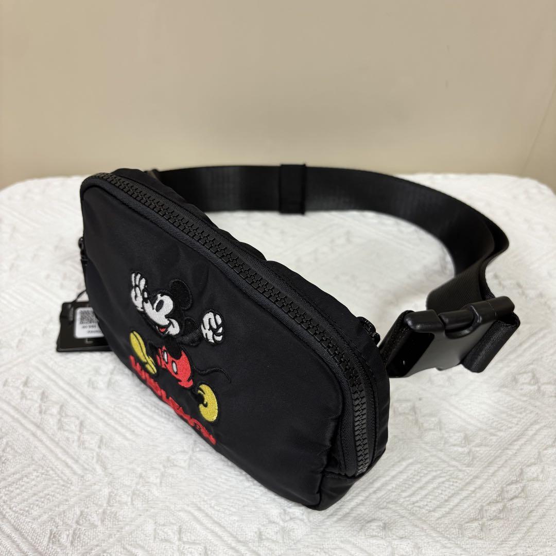 Disney x lululemon *Everywhere Belt Bag 1L Mickey in Motion