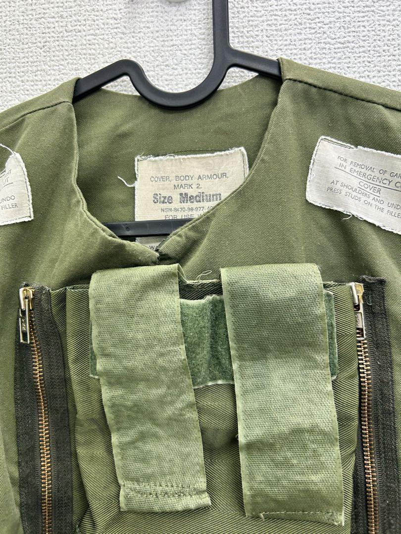 大人気　USED イギリス海軍　MK-2 ベスト　オリーブグリーン　Mサイズ