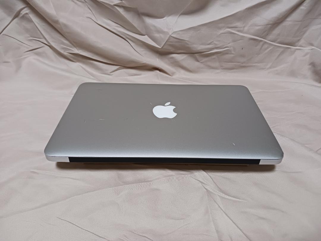 MacBook Air 11インチ　A1465　難あり バッテリー起動可能
