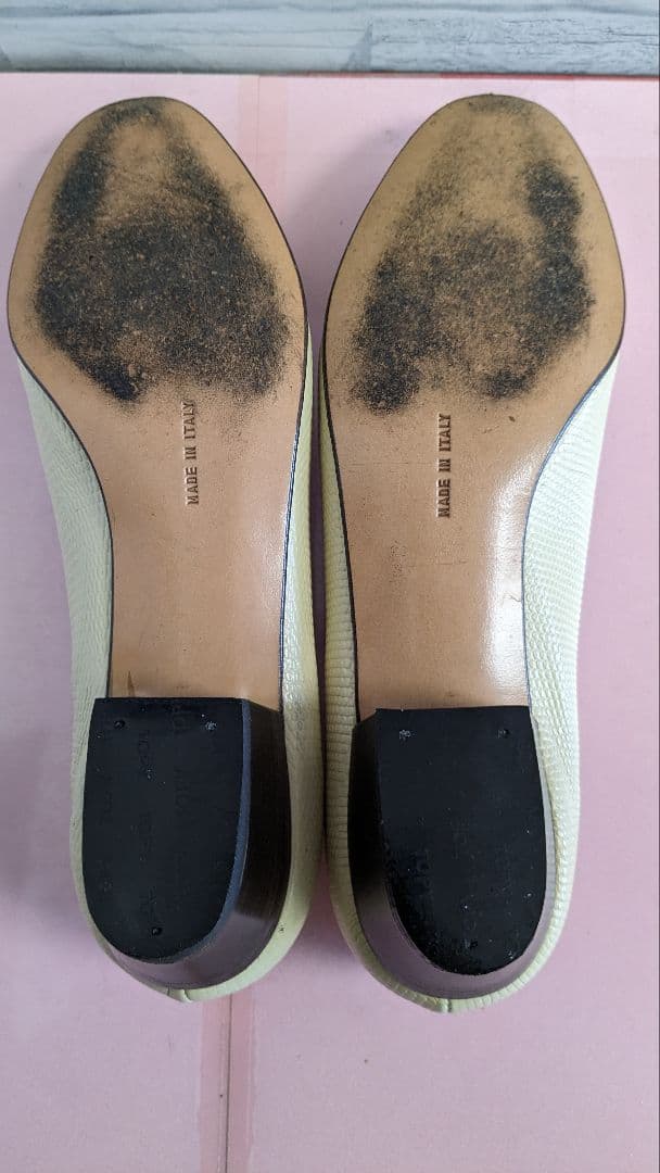 値下げ！　Salvatore Ferragamo フェラガモ ヴァラ リボン