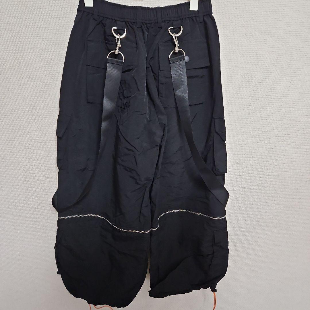 東風LISTEN FLAVORサスペンダーストラップセパレートカーゴパンツ