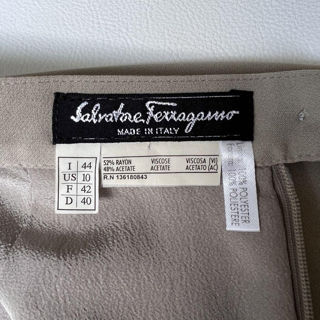 Salvatore Ferragamo フェラガモ　スカートスーツ　ガンチーニ