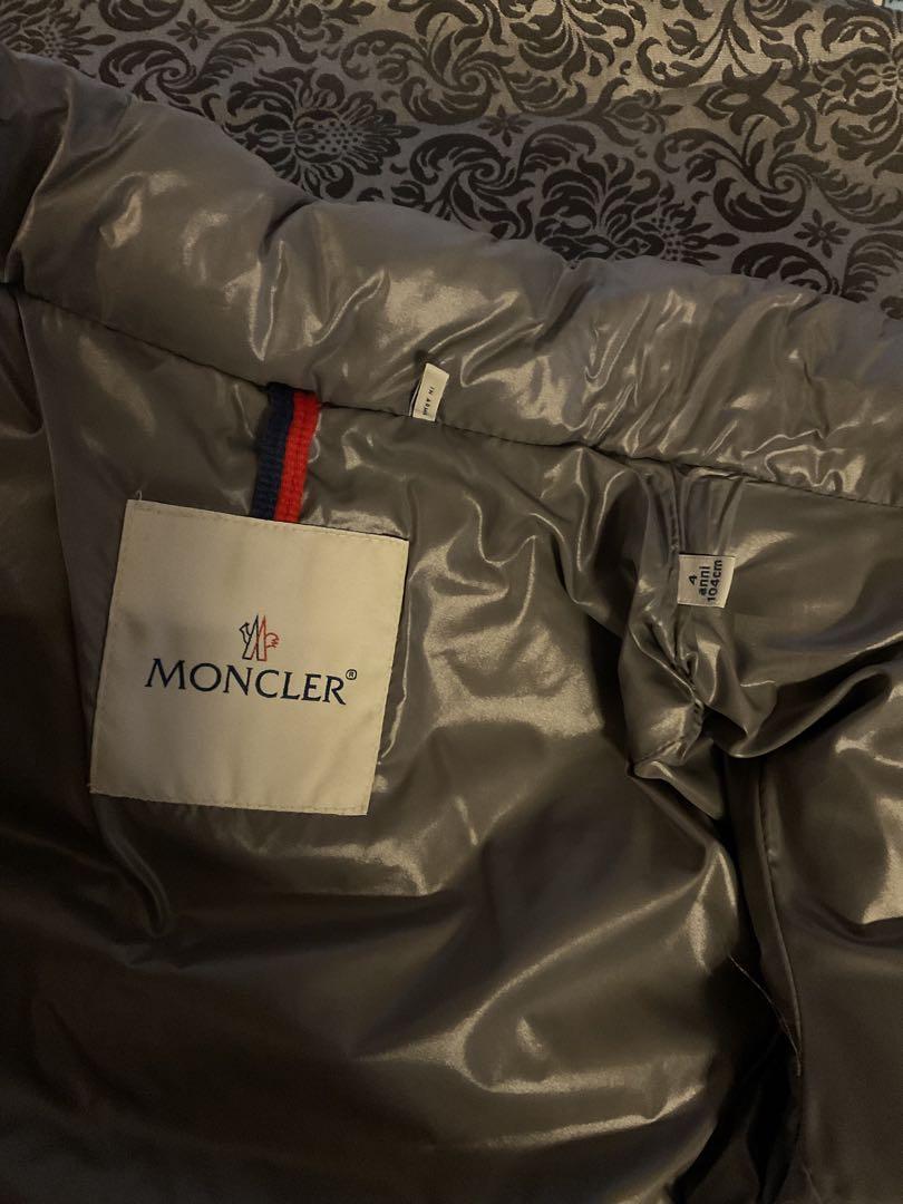 MONCLER シルバー ダウンコート フード付き
