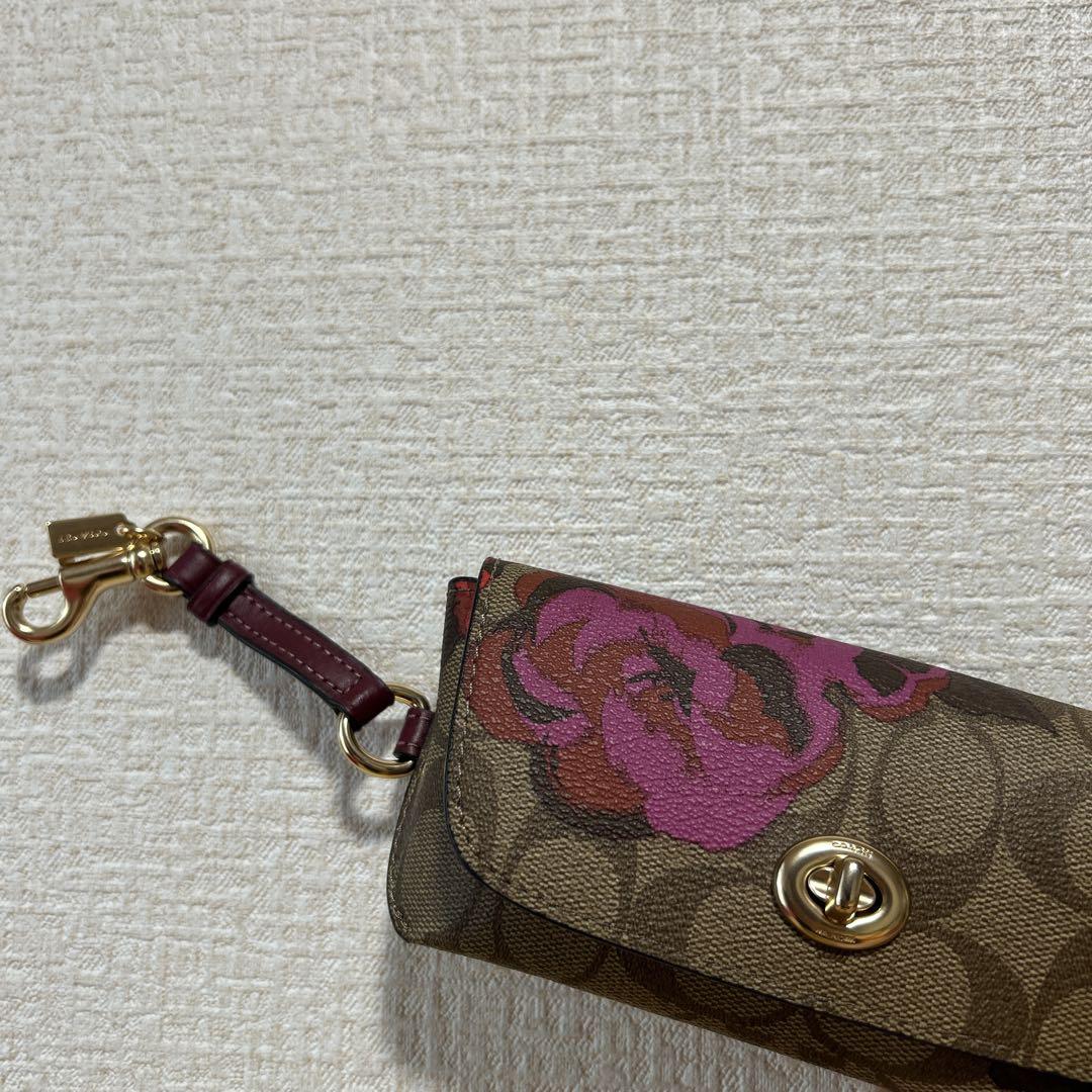 新品　coach サングラスケース　フローラル
